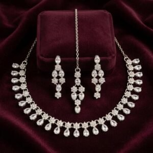 Silver Sparkle Necklace Set